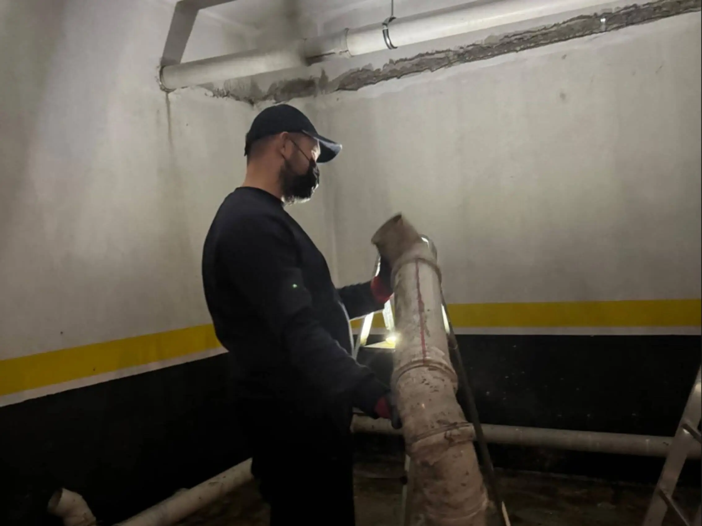 Bursa Bölgesinde Robotla Kırmadan Tıkanmış Ana Bina Gideri Açma İşlemi
